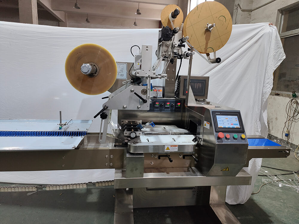 3-axis Servo Flow Wrap Packing Machine
