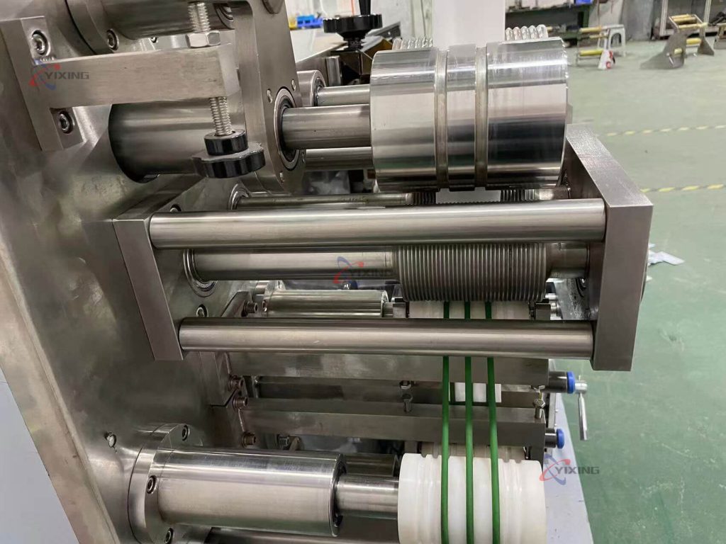 Flow Wrap Wet Tissue Packing Machine