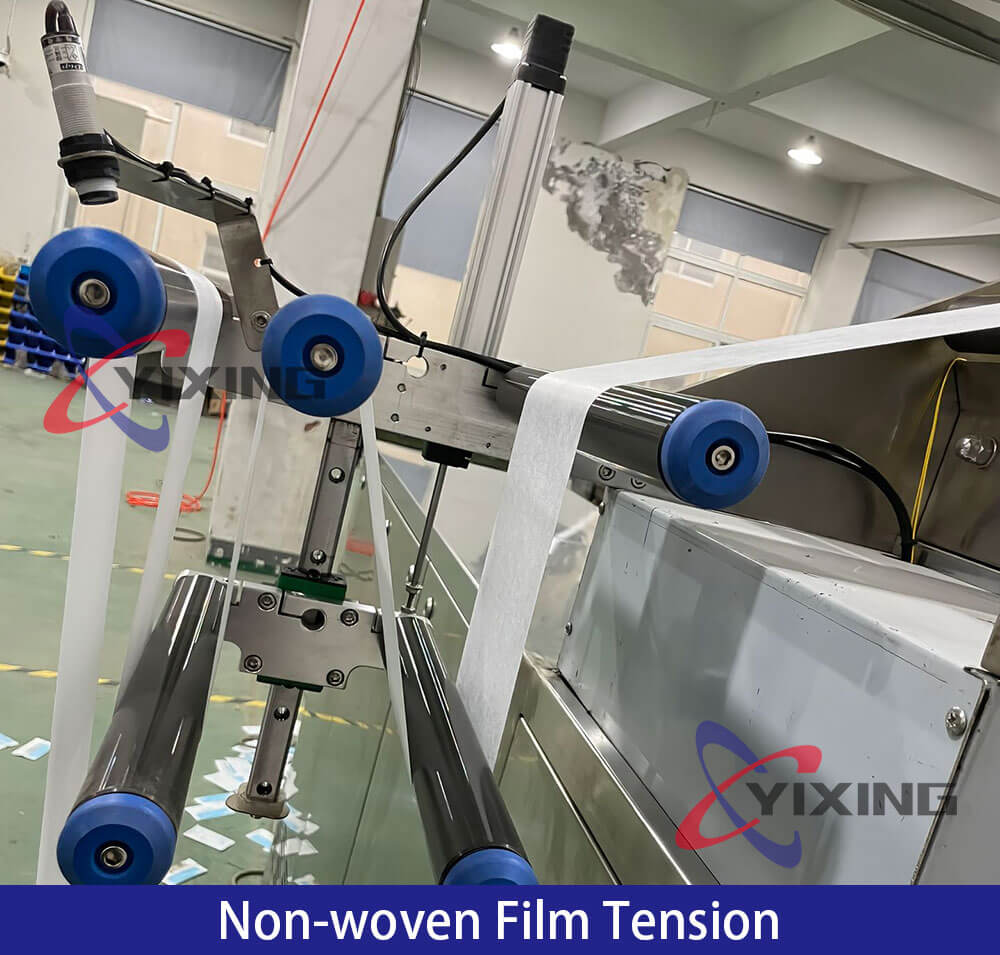 Flow Wrap Wet Tissue Packing Machine Non-woven Tension