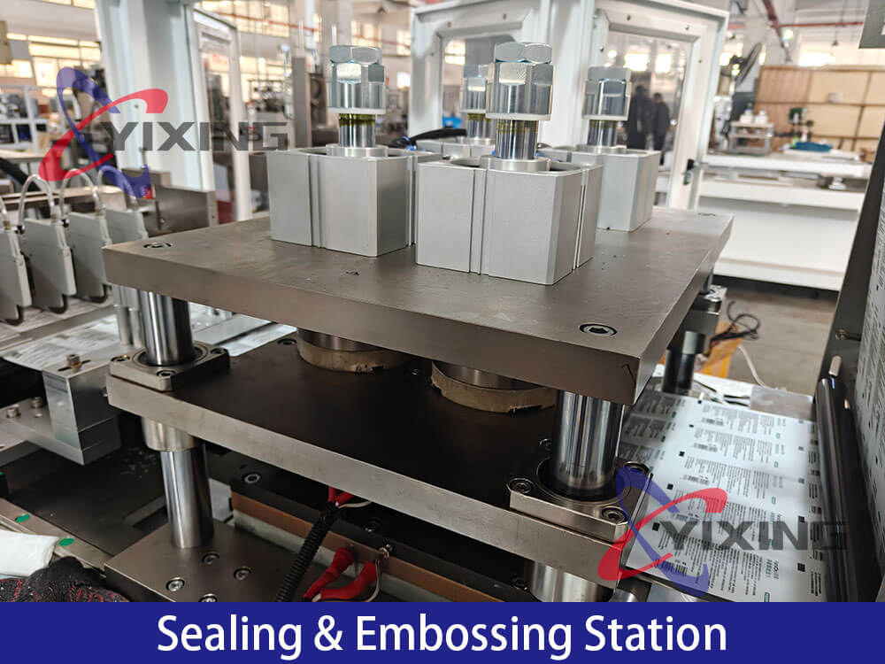 Multi Lane Medical Alcohol Prep Pads (Swab) Packing Machine Sealing & Embossing Station